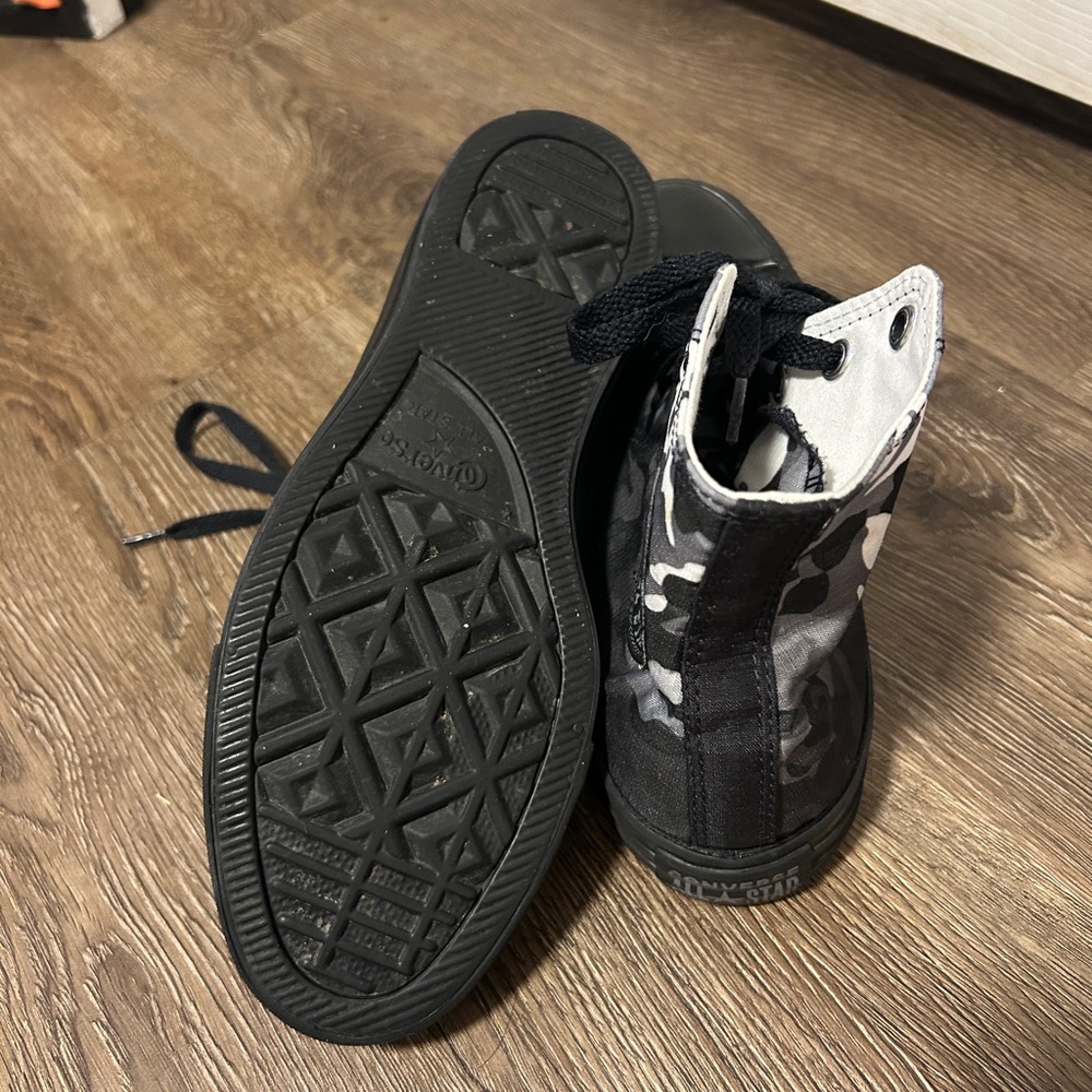 Converse High-Tops Black and Gray Camo - Picture 4 of 5